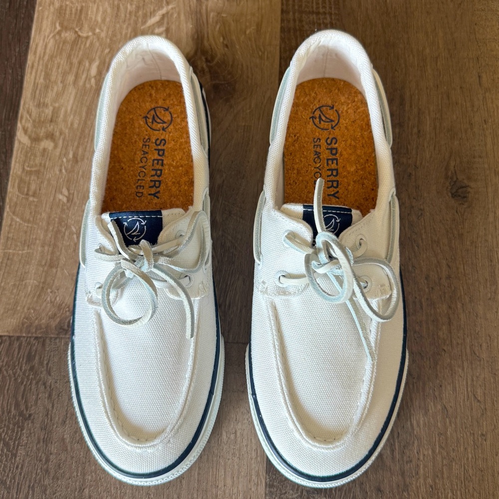 BNIB Sperry Woman Bahama White Canvas Size 7